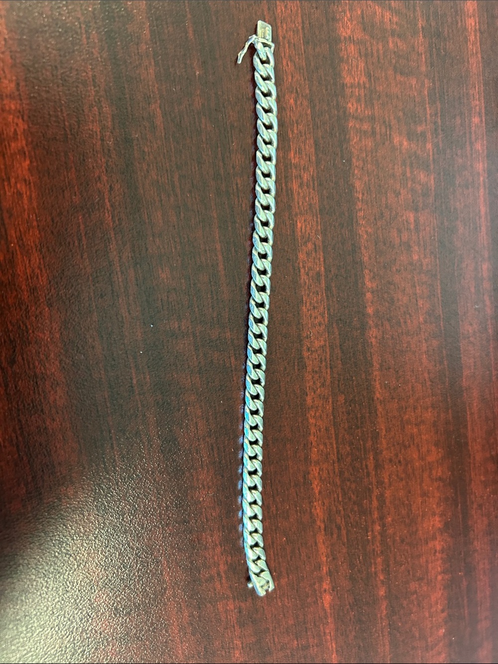 Silver Men’s Cuban Link Bracelet - Sleek Chain Accessory